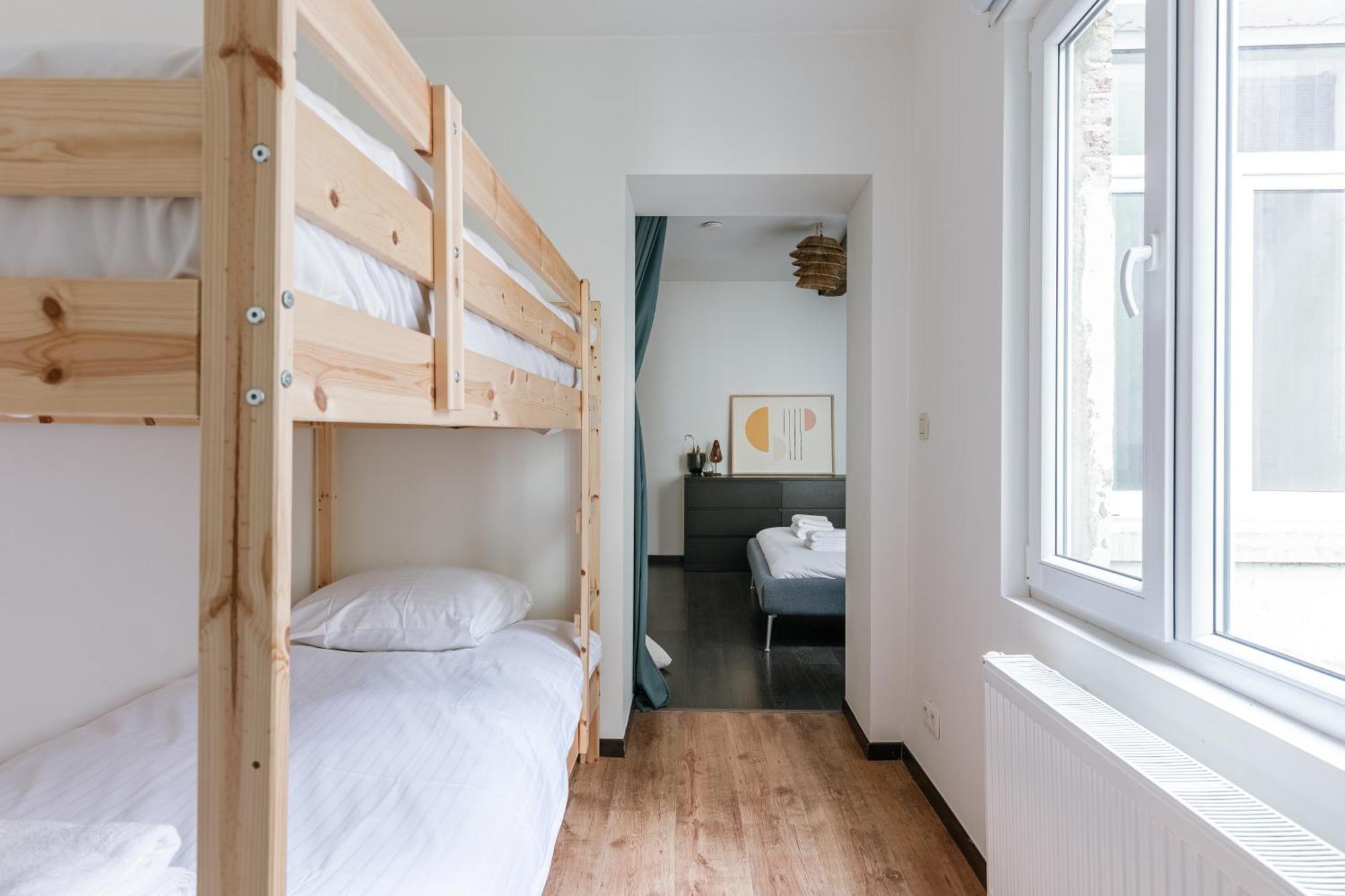 Right In The City Center Your Ghent Getaway Exterior photo